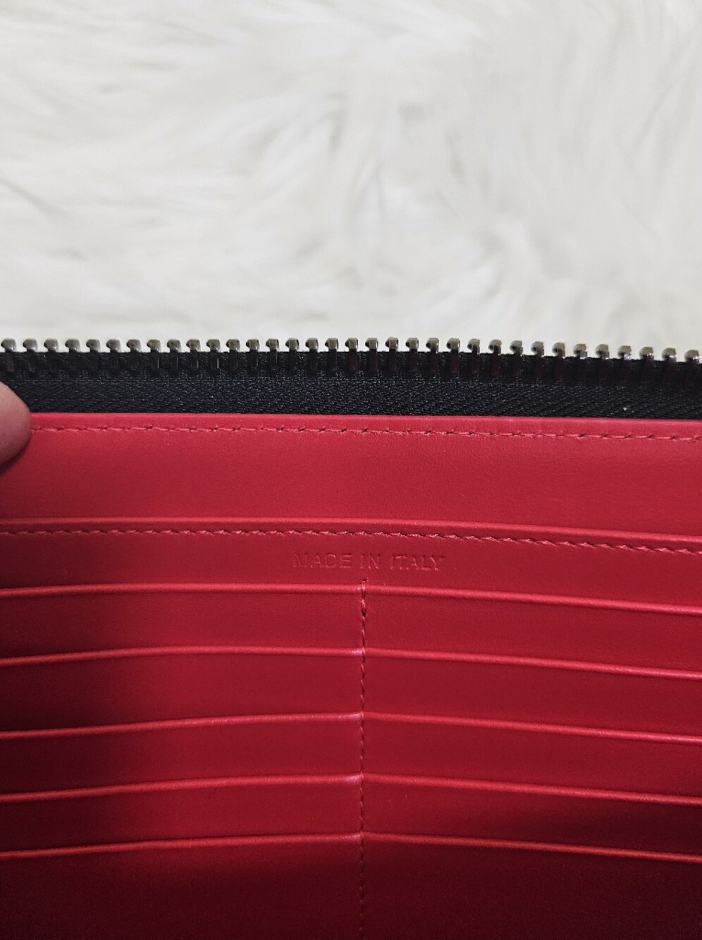 CHRISTIAN LOUBOUTIN BLACK M PANETTONE XL WALLET - Picture 17 of 17